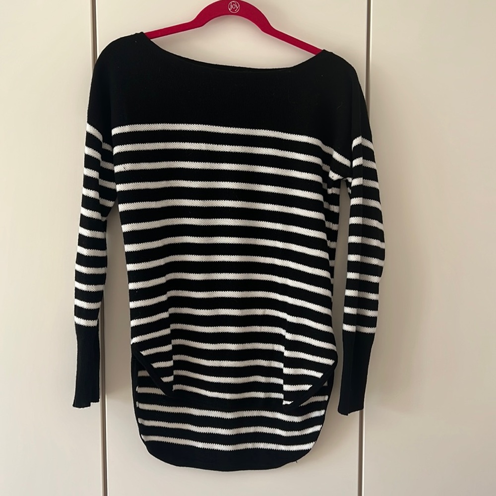 Banana republic knit black and white stripe sweater